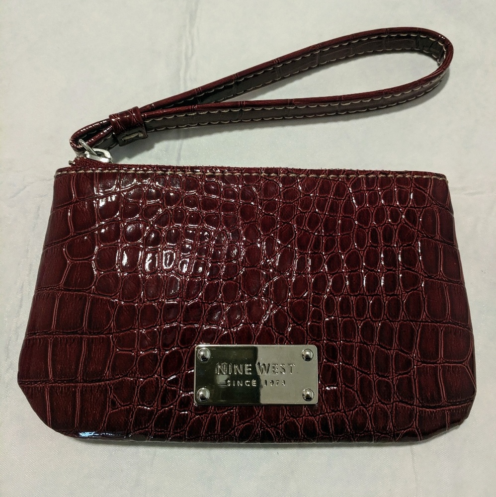 NWOT Nine West Croc Wristlet Purse